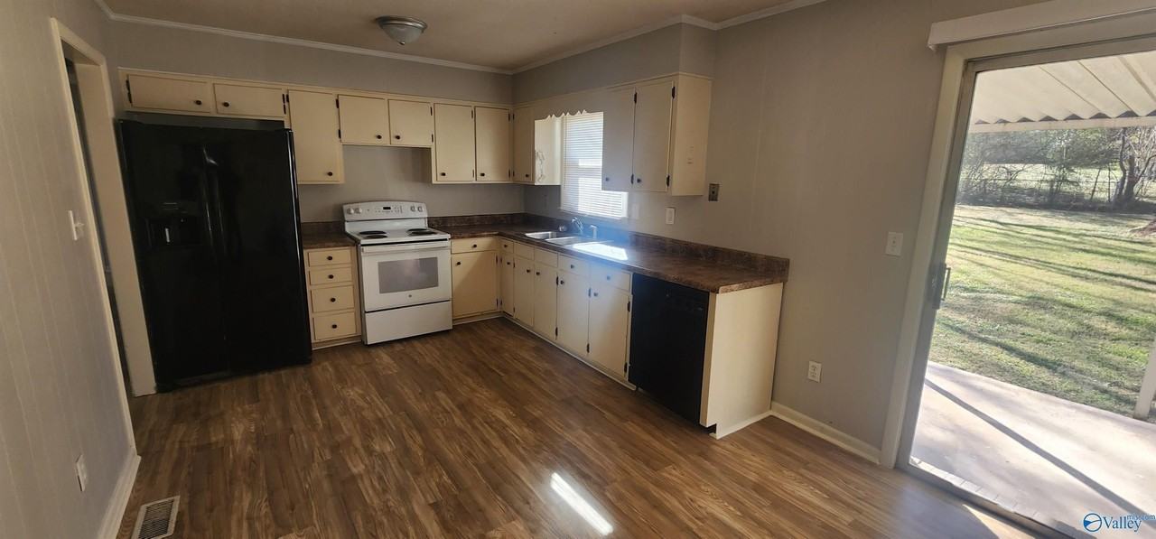 3810 Millbrae Dr Nw - Photo 6 of 10