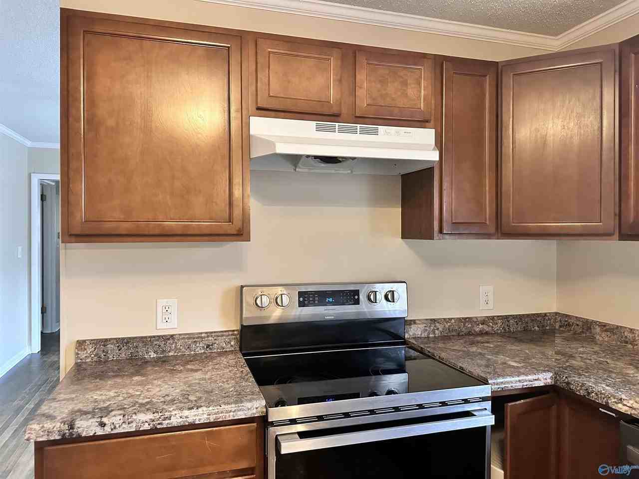 326 Drake Ave Sw - Photo 5 of 17