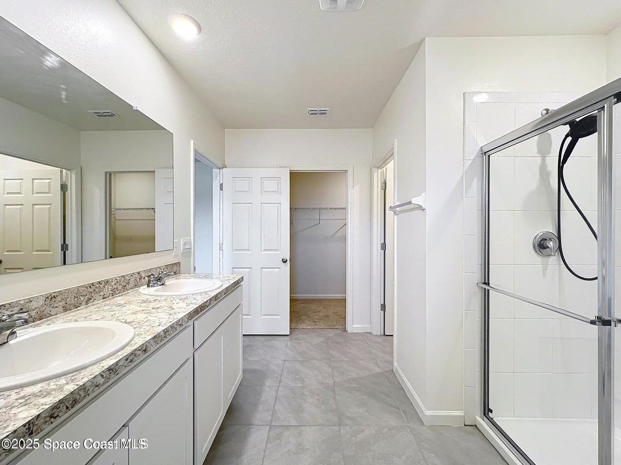 870 Remington Green Dr Se - Photo 3 of 8