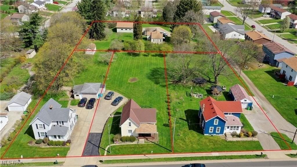 1001 Applegrove St Nw - Photo 4 of 19