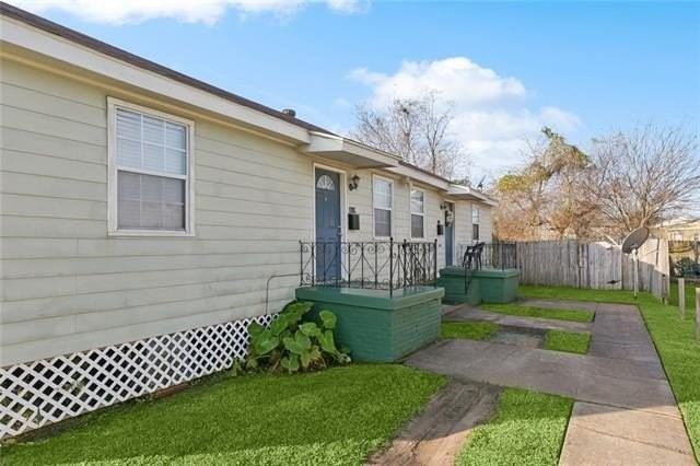 3324 Mandeville St - Photo 2 of 11