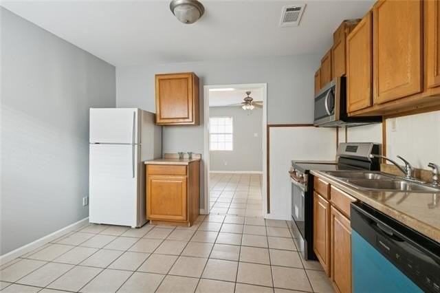 3324 Mandeville St - Photo 4 of 11