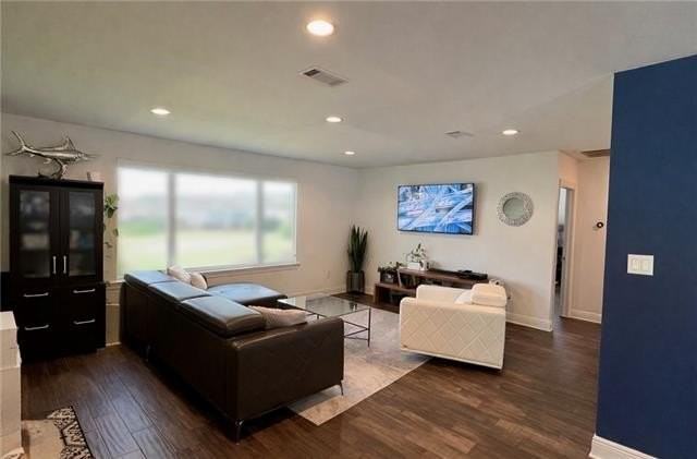 720 Orion Ave - Photo 3 of 16