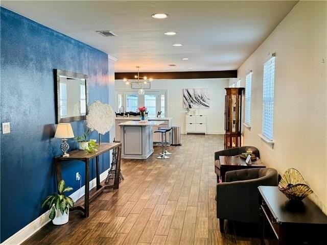 720 Orion Ave - Photo 4 of 16