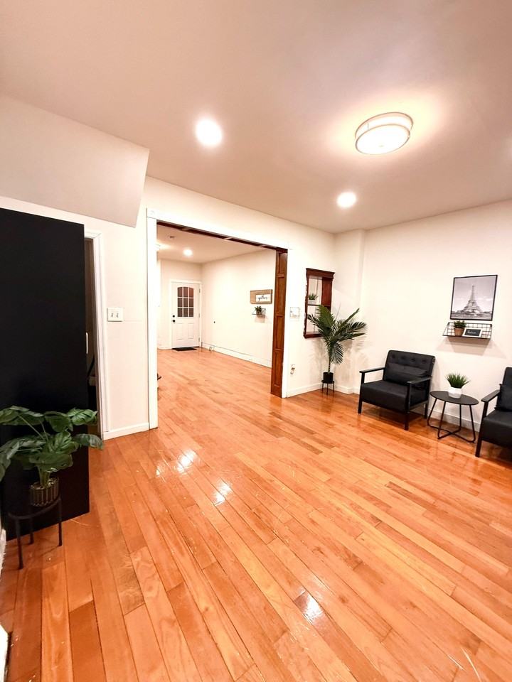 W Glenwood Ave - Photo 3 of 22