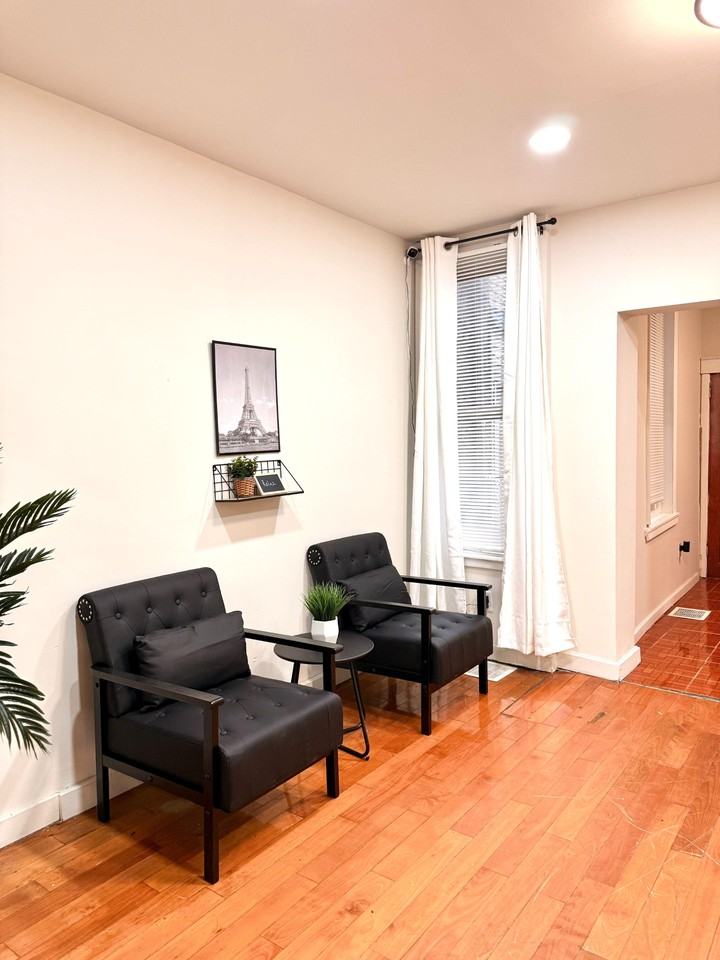 W Glenwood Ave - Photo 4 of 22