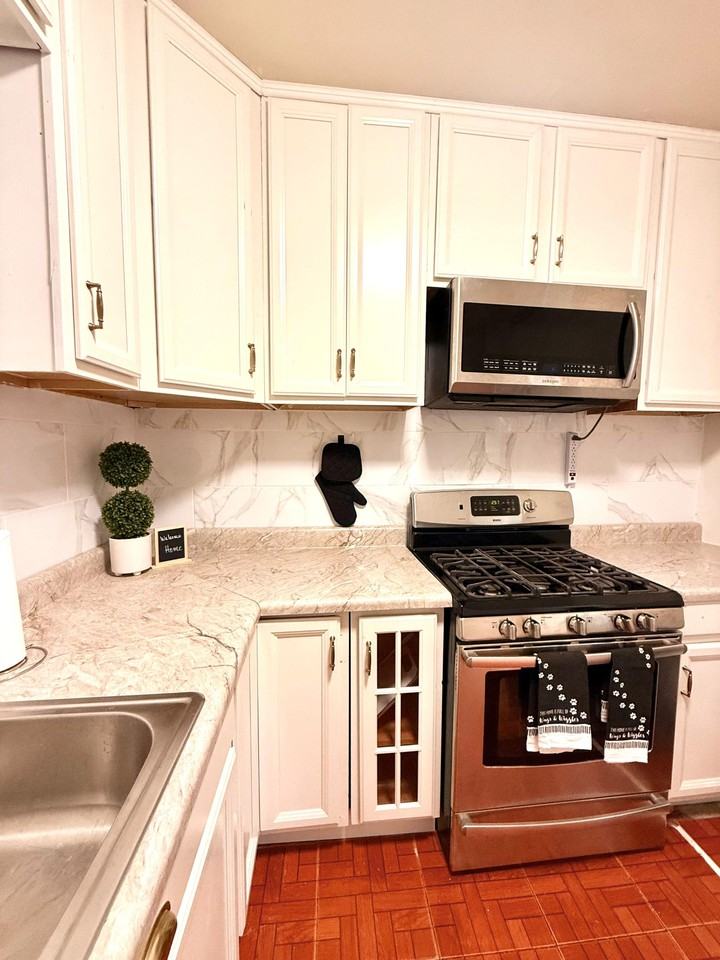 W Glenwood Ave - Photo 6 of 22