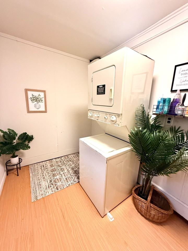 W Glenwood Ave - Photo 7 of 22