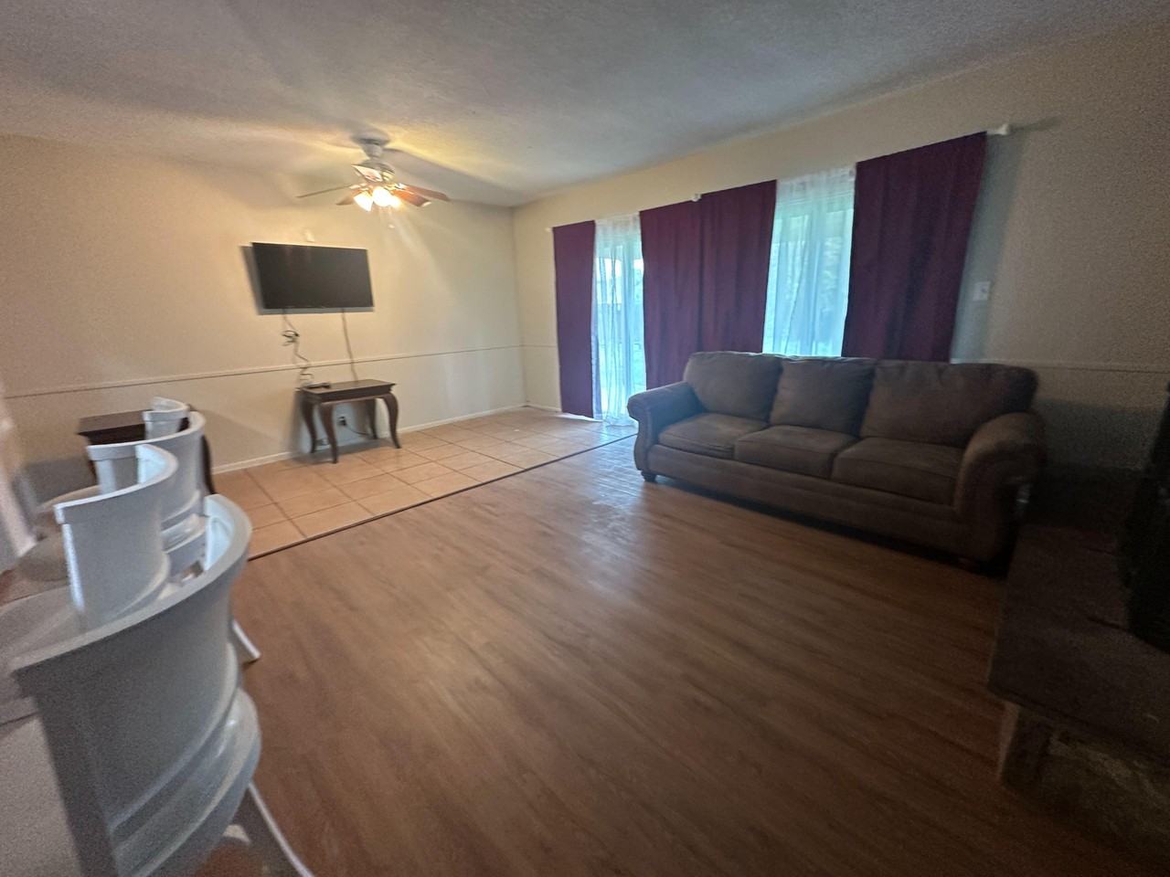 N Sycamore Ave - Photo 2 of 22