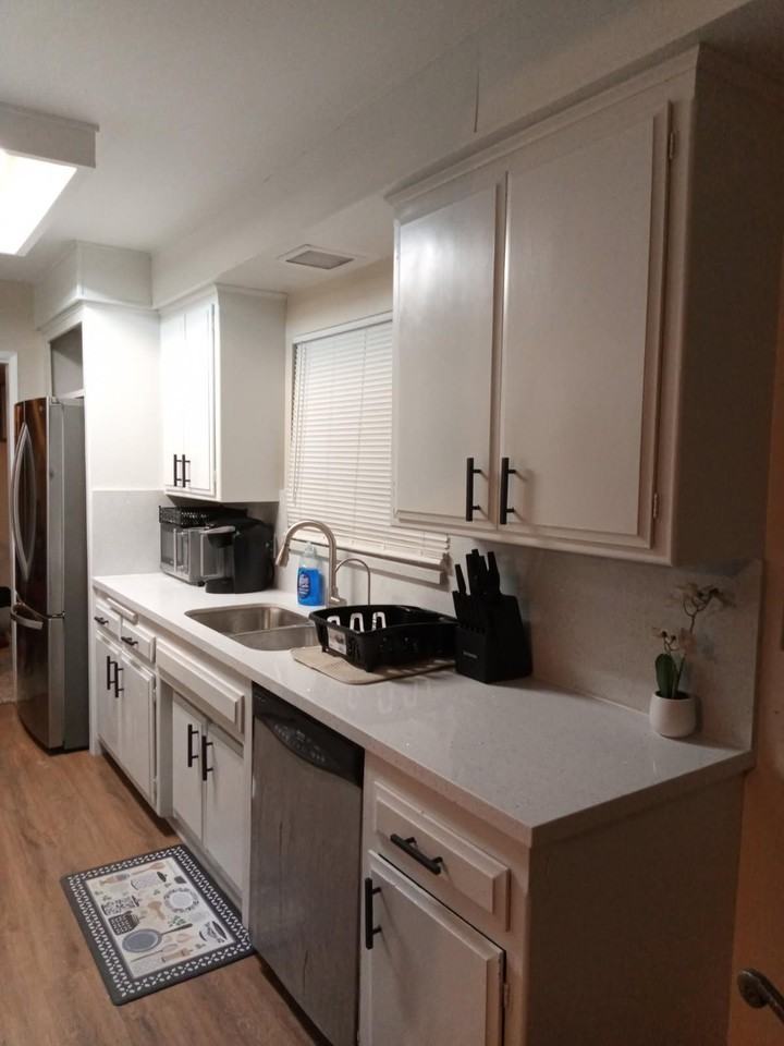 N Sycamore Ave - Photo 7 of 22