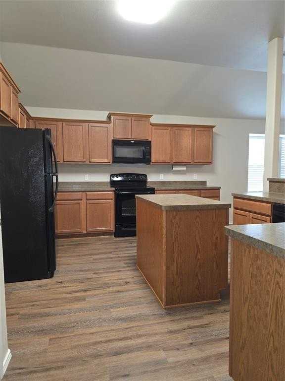 1600 Wickham Dr - Photo 4 of 21