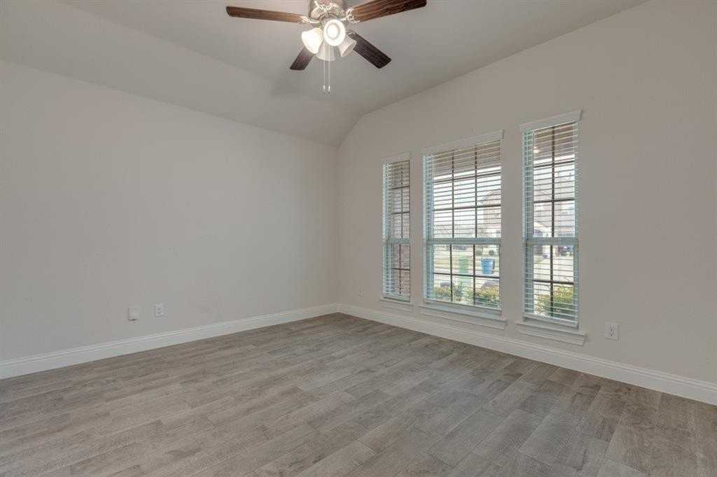 3017 Cobalt Dr - Photo 4 of 25