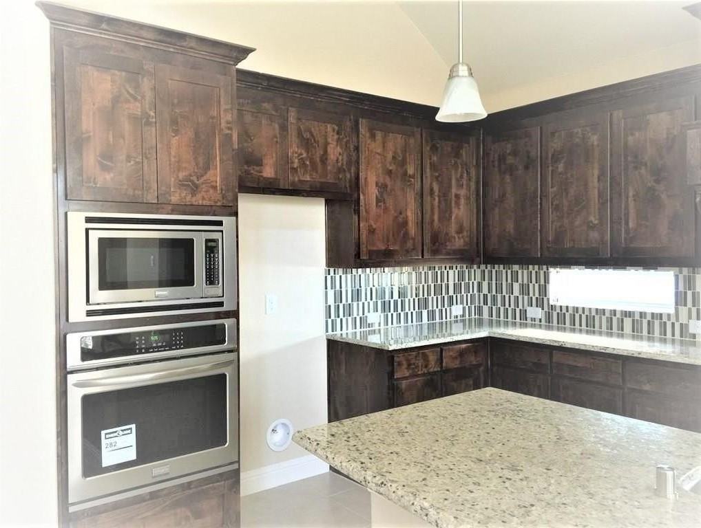 2560 Valley Glen Dr - Photo 5 of 20