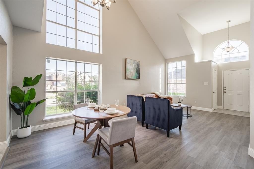 6945 Hickory Crk - Photo 5 of 38