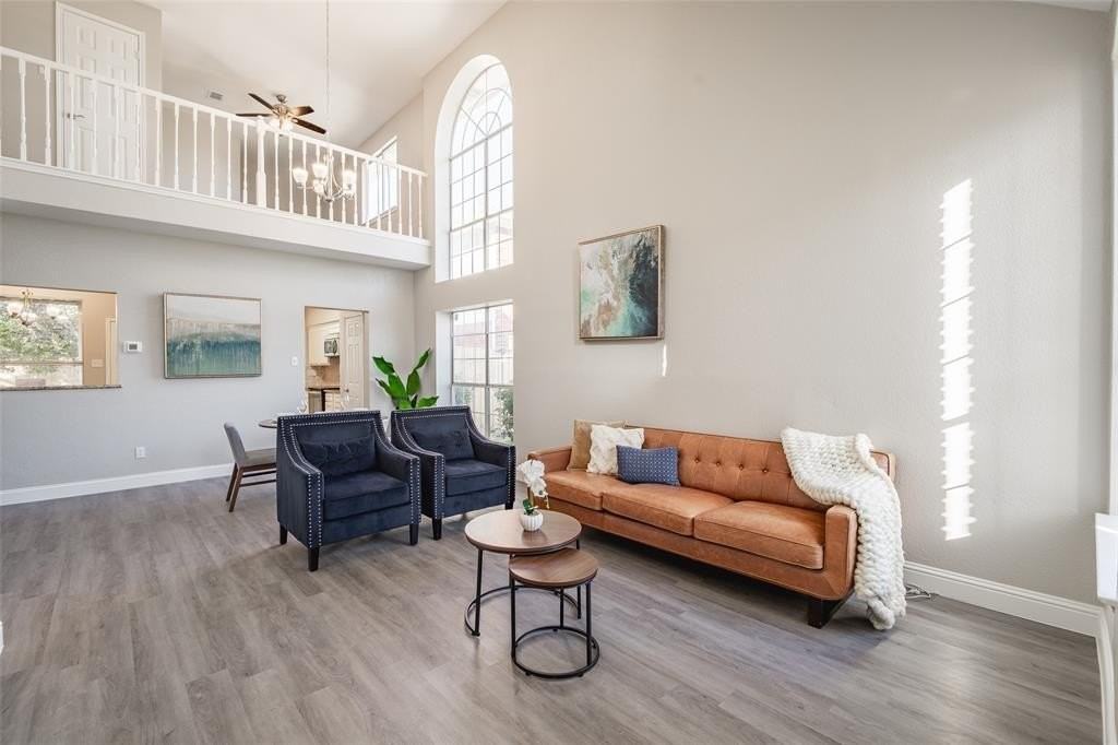 6945 Hickory Crk - Photo 7 of 38