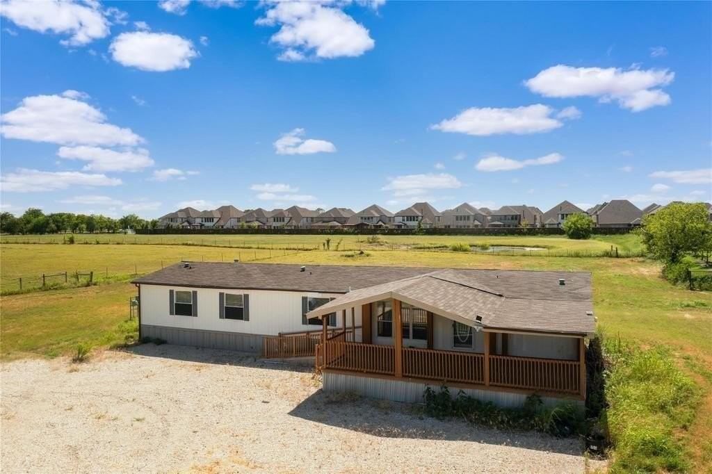 5989 Edgewood Pl - Photo 2 of 36