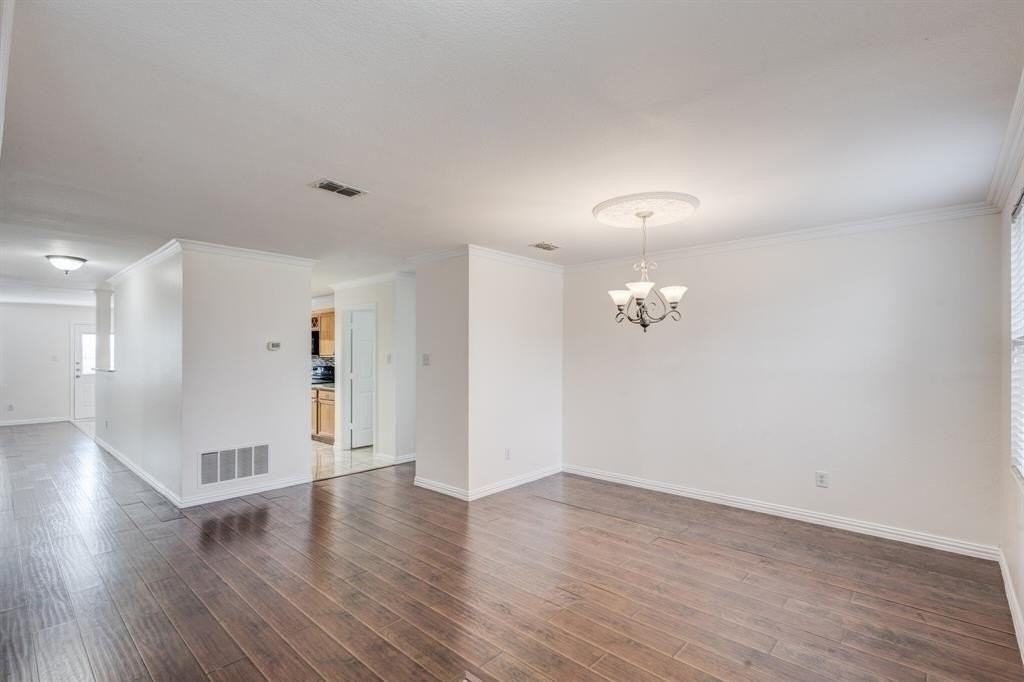 3009 Meadow Bluff Dr - Photo 3 of 27