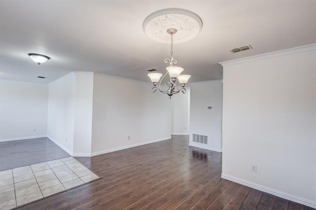 3009 Meadow Bluff Dr - Photo 4 of 27