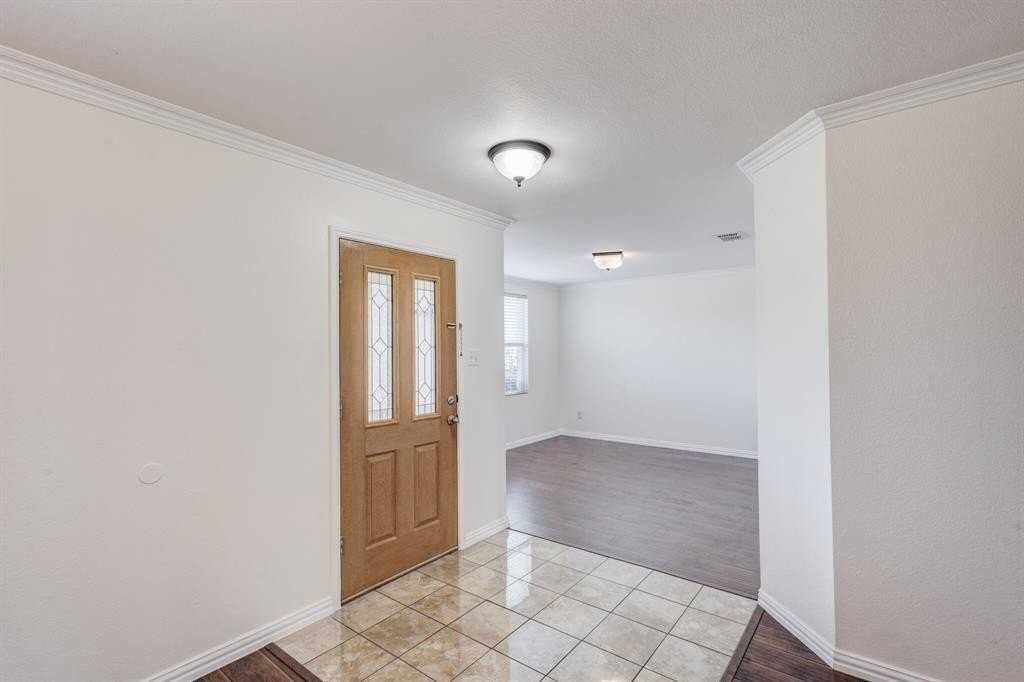 3009 Meadow Bluff Dr - Photo 6 of 27