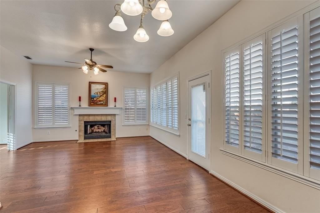 2248 Amy Ln - Photo 2 of 26