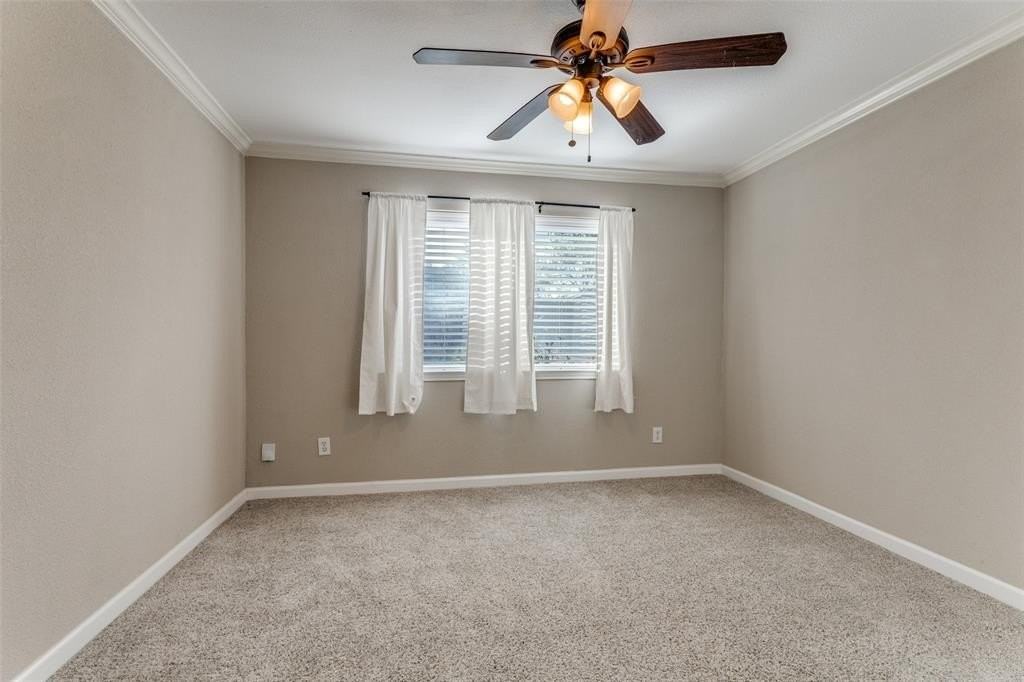 7701 Westwind Dr - Photo 4 of 30