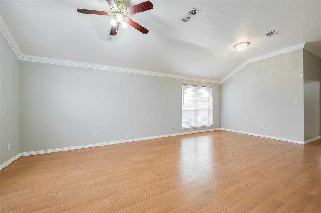 5900 Rising Meadow Dr - Photo 4 of 20