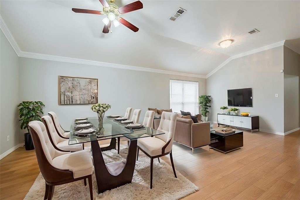 5900 Rising Meadow Dr - Photo 5 of 20