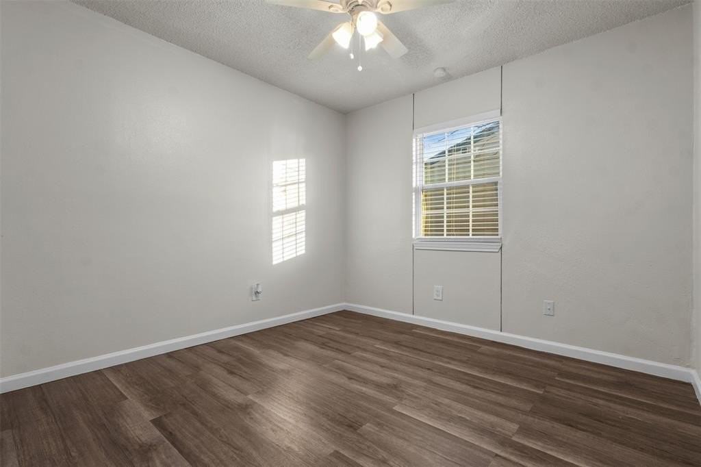 635 Woodmont Dr - Photo 7 of 15