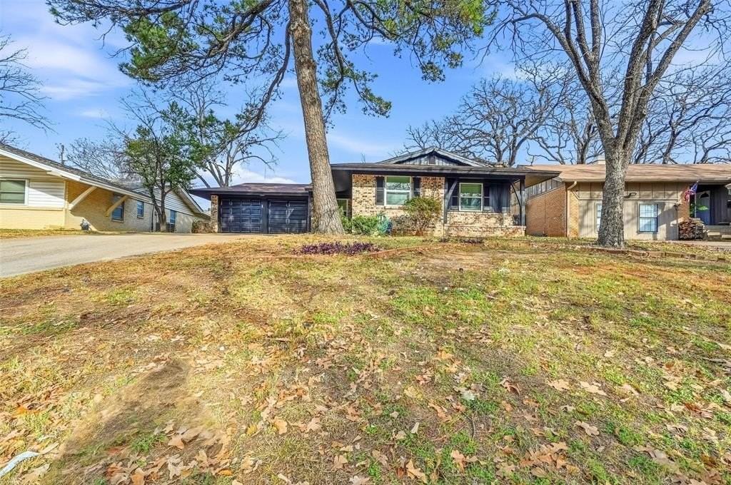 2209 Normandy Dr - Photo 2 of 21