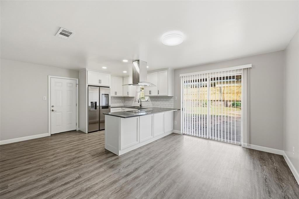 2209 Normandy Dr - Photo 4 of 21