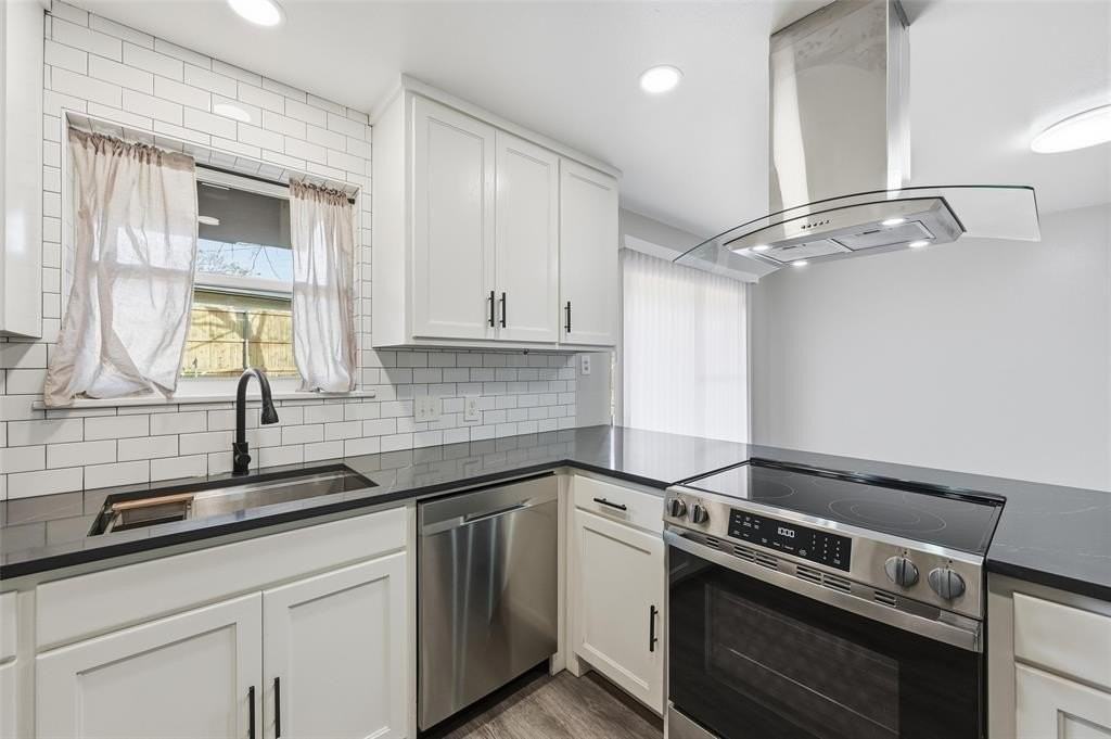 2209 Normandy Dr - Photo 5 of 21