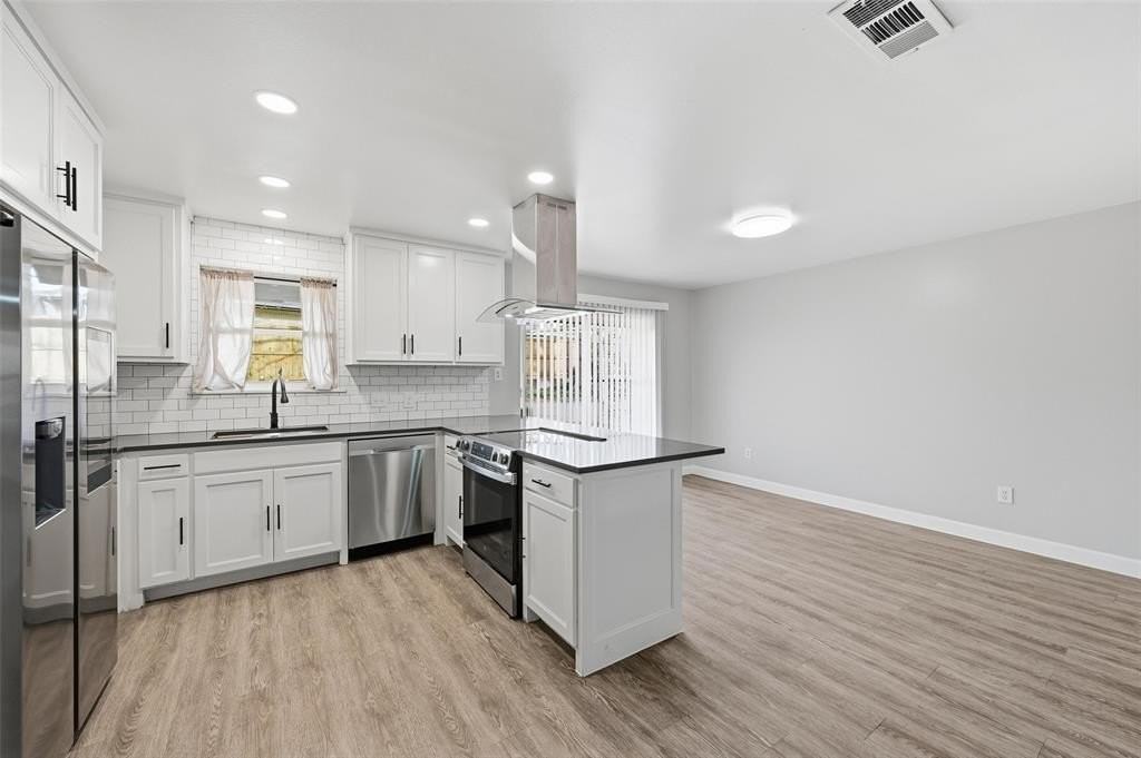 2209 Normandy Dr - Photo 6 of 21