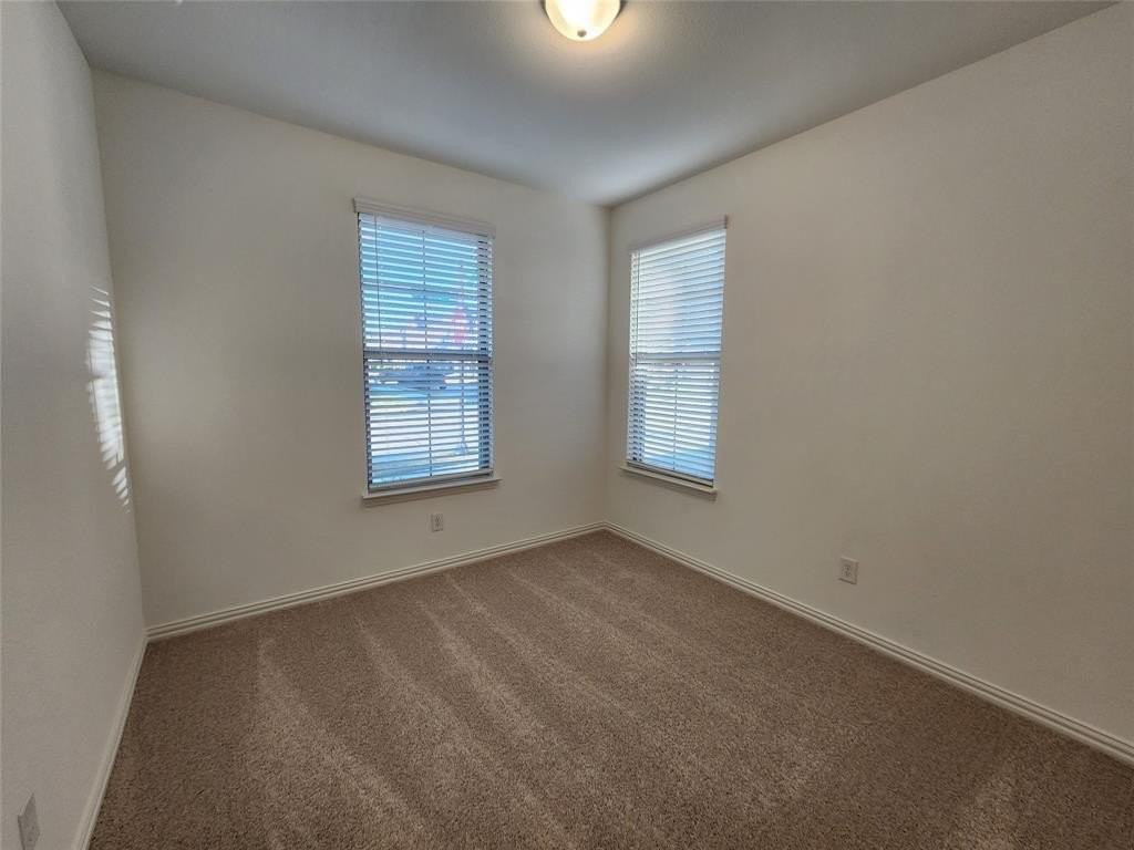 634 Redwood Way - Photo 6 of 22