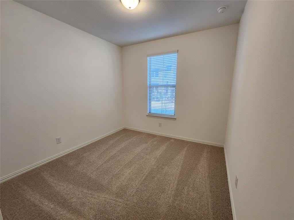 634 Redwood Way - Photo 7 of 22