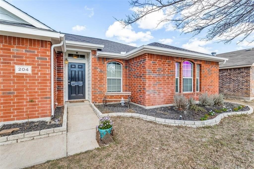 204 Meadow View Ln - Photo 2 of 23