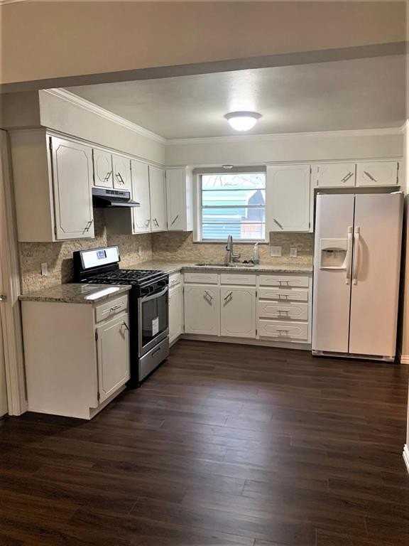 11991 Maple St - Photo 5 of 17