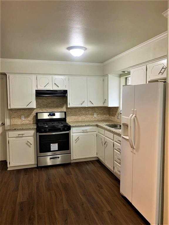 11991 Maple St - Photo 6 of 17