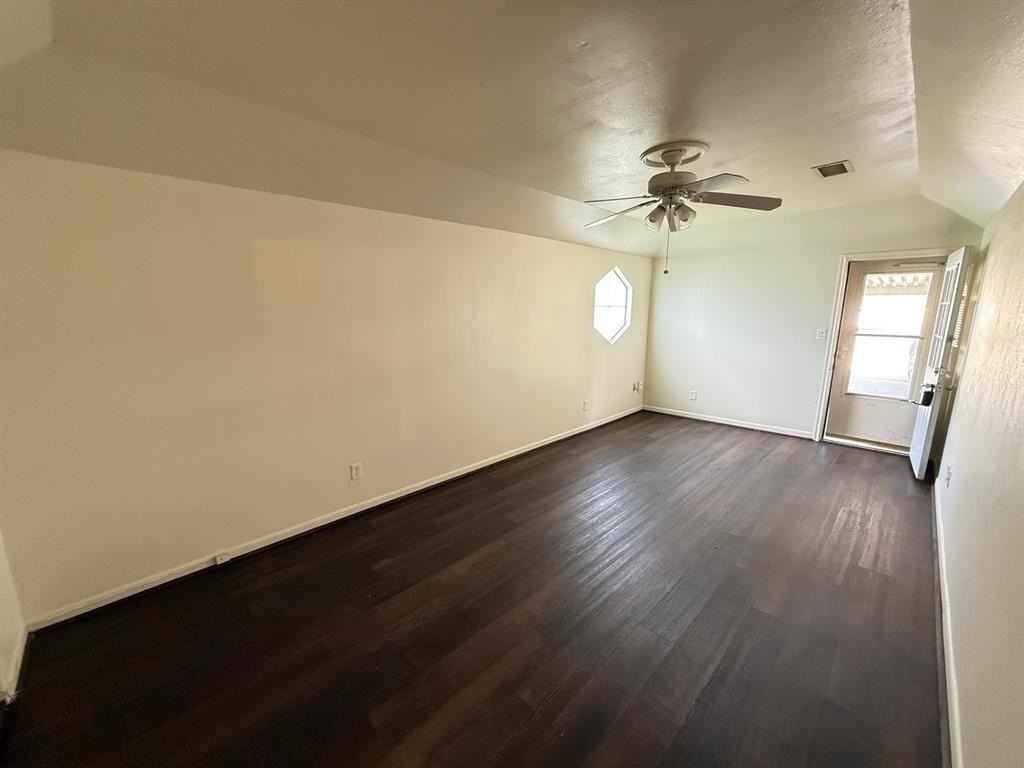 1664 Fagan Dr - Photo 2 of 14