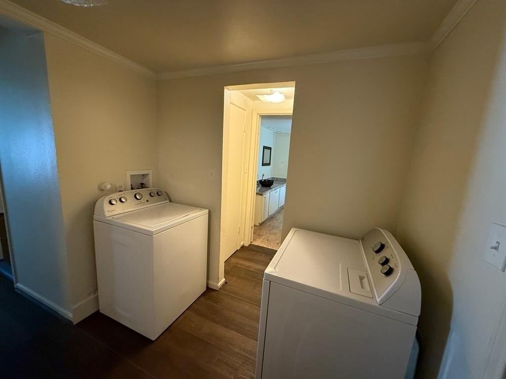 1664 Fagan Dr - Photo 4 of 14