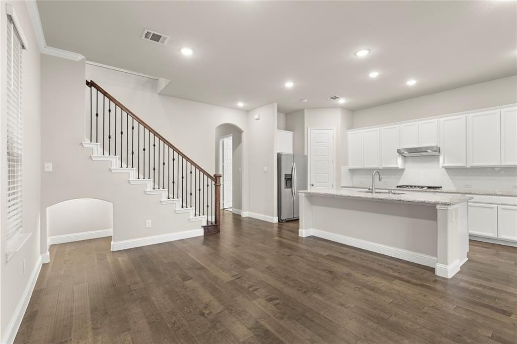 5401 Tuscarora Trl - Photo 5 of 22