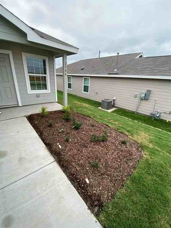 2504 Cornado Way - Photo 2 of 21