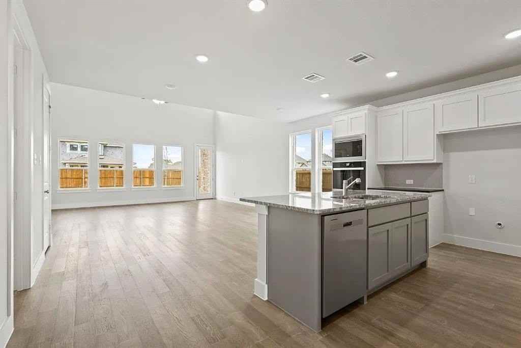 3817 Ablon Trl - Photo 5 of 28