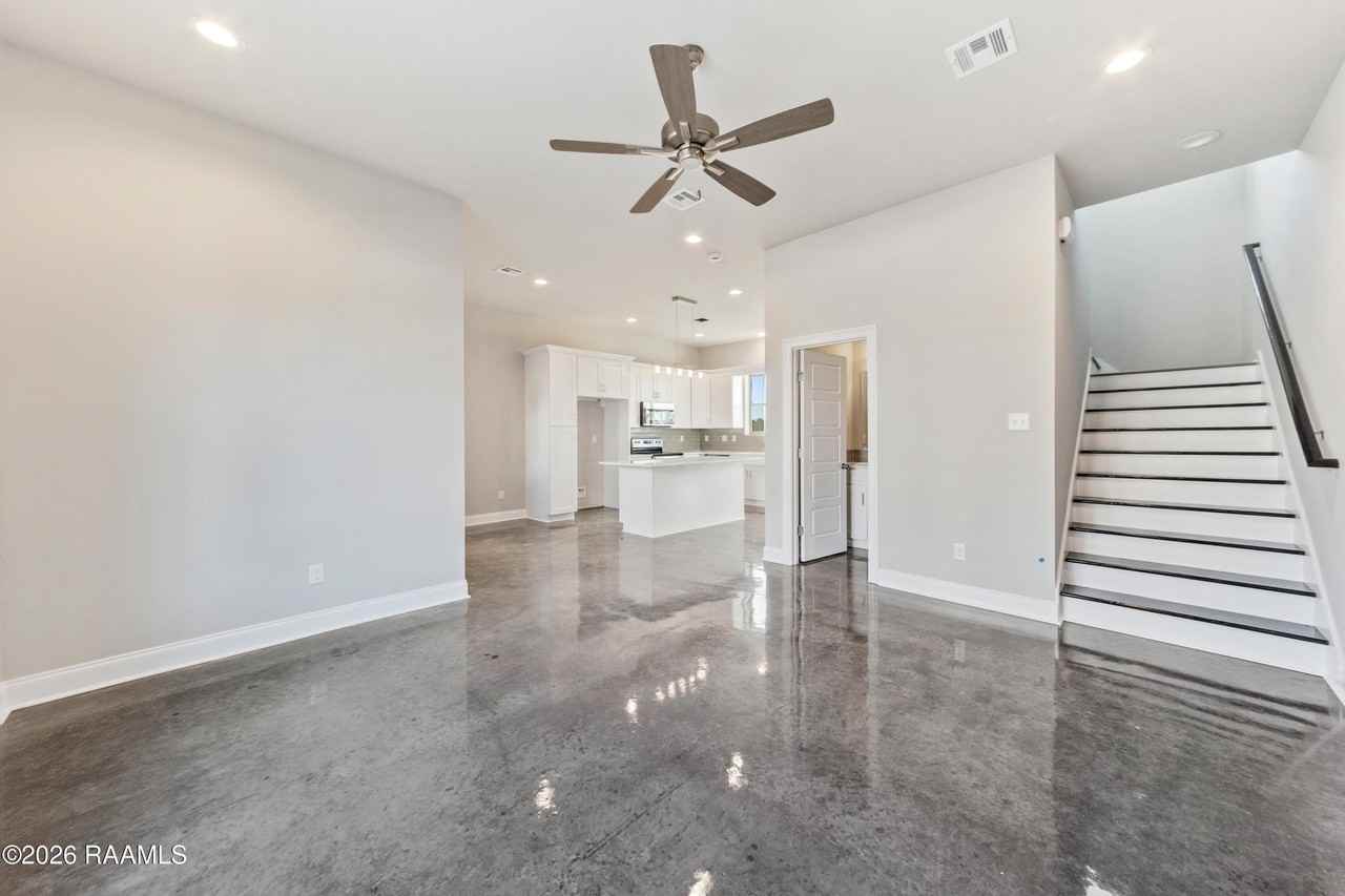 113 Firethorn Dr - Photo 5 of 15