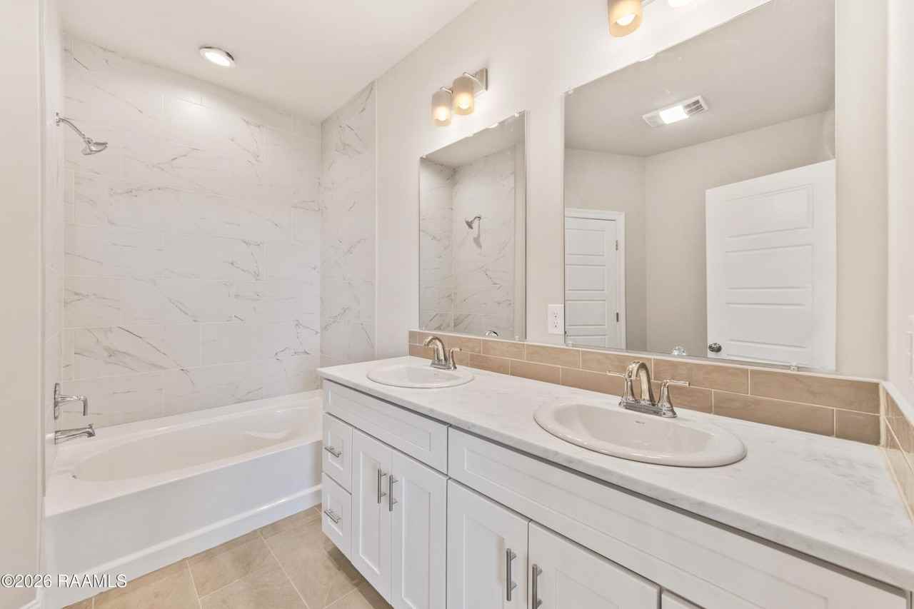 113 Firethorn Dr - Photo 7 of 15