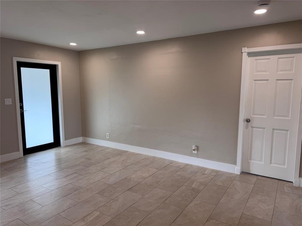 5408 Ne 3rd Ter - Photo 2 of 15