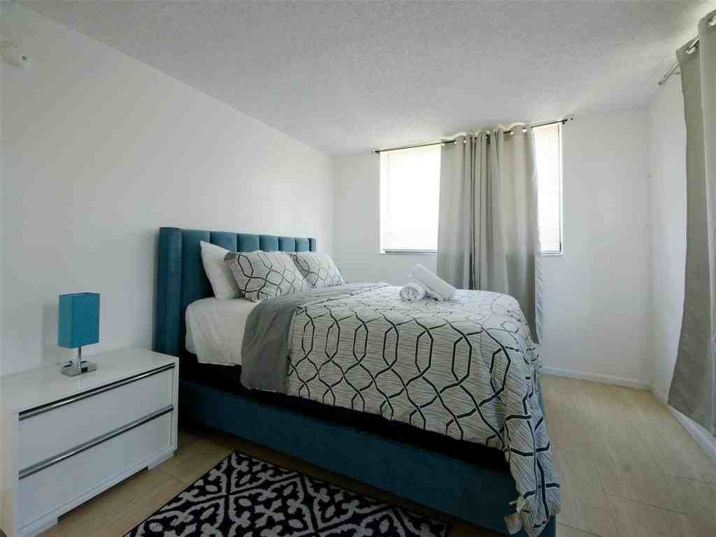 1920 N Congress Ave #105 - Photo 7 of 19