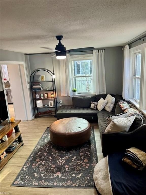 8818 Semmes Ave - Photo 5 of 13