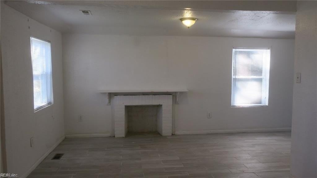 1163 18th St - Photo 5 of 23