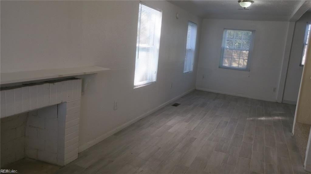 1163 18th St - Photo 6 of 23