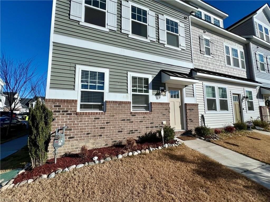 1800 Anointed Aly - Photo 3 of 35